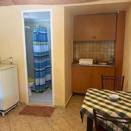 Rexhos Studios Himara Kültér fotó