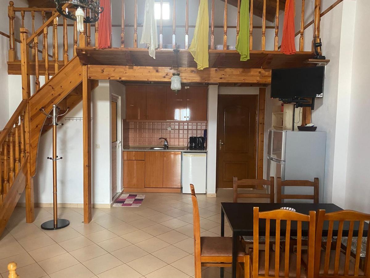 Rexhos Studios Himara Kültér fotó