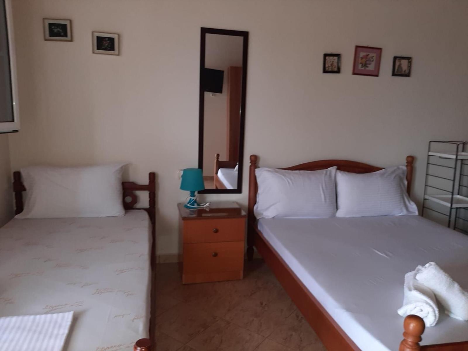 Rexhos Studios Himara Kültér fotó